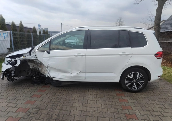 Volkswagen Touran cena 46900 przebieg: 84000, rok produkcji 2021 z Warszawa małe 254